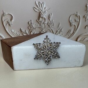 Vintage Estate Sparkling Rhinestone Snowflake Brooch #2